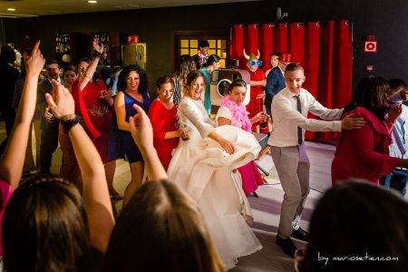 FIESTA Fotografo Boda Fotografos Bodas Solares Cantabria Balneario Castilla Termal