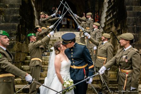 CEREMONIA Fotografo Boda Fotografos Bodas Santander Cantabria El Cristo militar salida sables militares Mario Setien